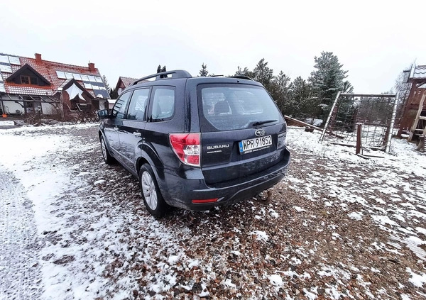 Subaru Forester cena 37500 przebieg: 251000, rok produkcji 2012 z Giżycko małe 121